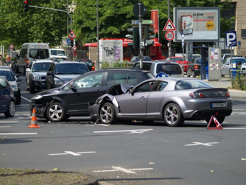 VU Koeln Hansaring Am Kuempchenshof P81.JPG